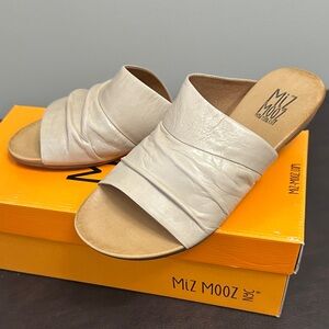 Sz 8 ⭐️NWT Miz Mooz Cream ARIA 2 Slide Sandals